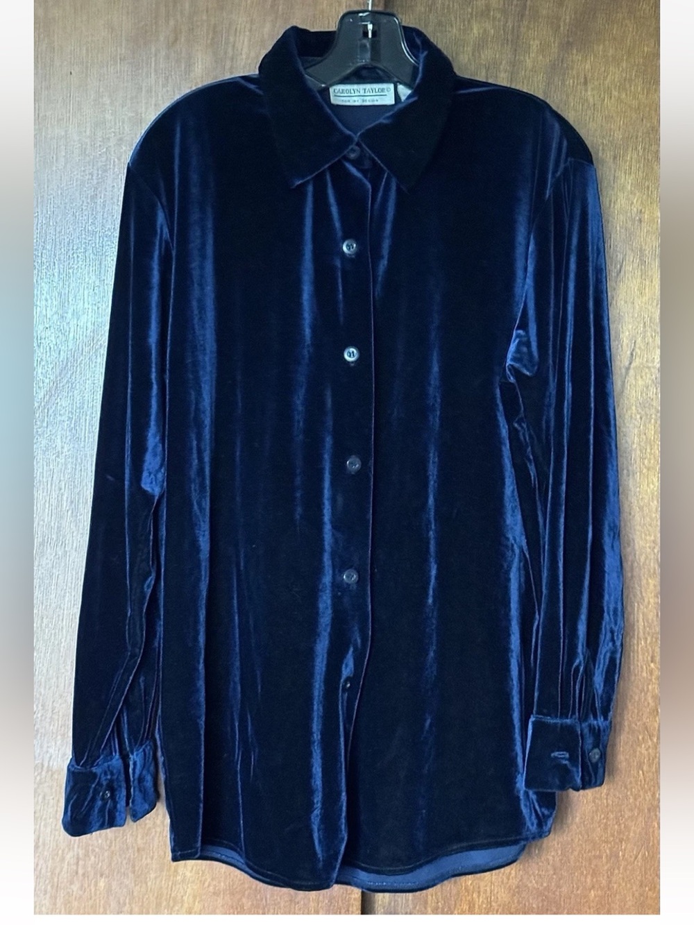 Carolyn Taylor Dark Blue Velvet Long Sleeve Button-Up Top~Size Medium~Excellent
